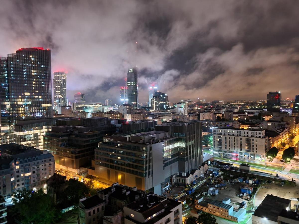 Platinum Towers Apartment With Parking By Renters Prestige Varsó Kültér fotó